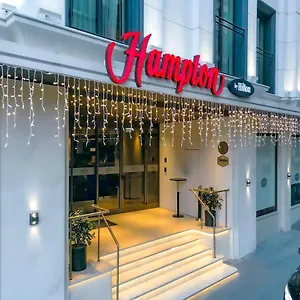 Hotel Hampton By Hilton Old, Estambul